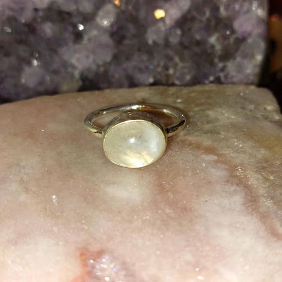 Jewelry - Dainty Moonstone Silver Ring Size 7